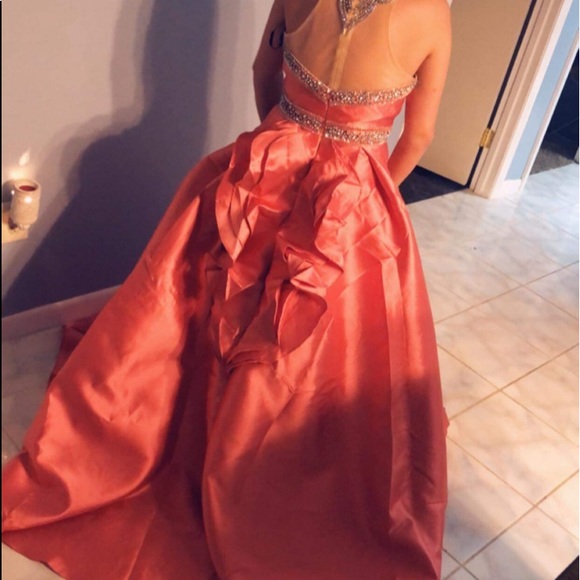 10/12 Girls Custom ruffled zippered back gown - Picture 3 of 3